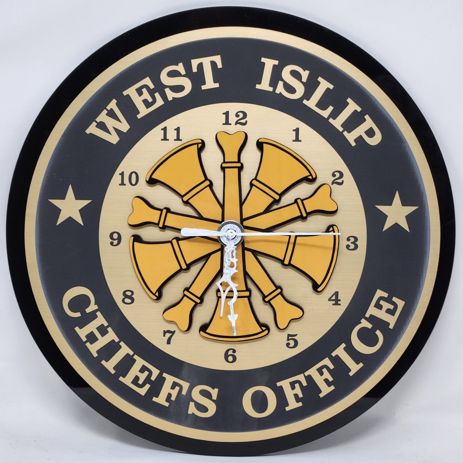 5 Trumpets Clock.